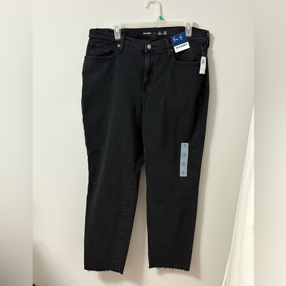 Old Navy Women's Straight Leg Black Jeans